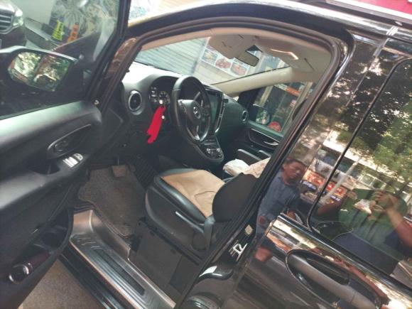 [南昌·赣E] 二手奔驰威霆2016款 2.0T 商务版