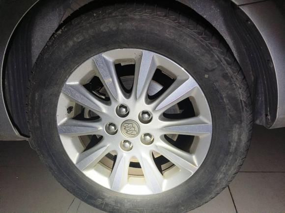 [南昌·闽D] 二手别克别克GL82013款 3.0L XT豪华商务旗舰版