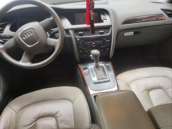 [上海·沪L] 二手奥迪奥迪A4L2011款 2.0 TFSI 舒适型