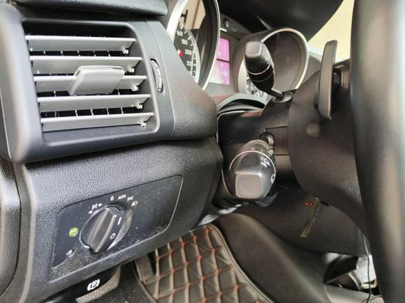 [深圳·粤B] 二手奔驰奔驰R级2017款 R 320 4MATIC 商务型臻藏版