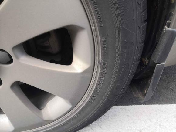 [无锡·苏B] 二手别克君威2011款 2.4L SIDI舒适版