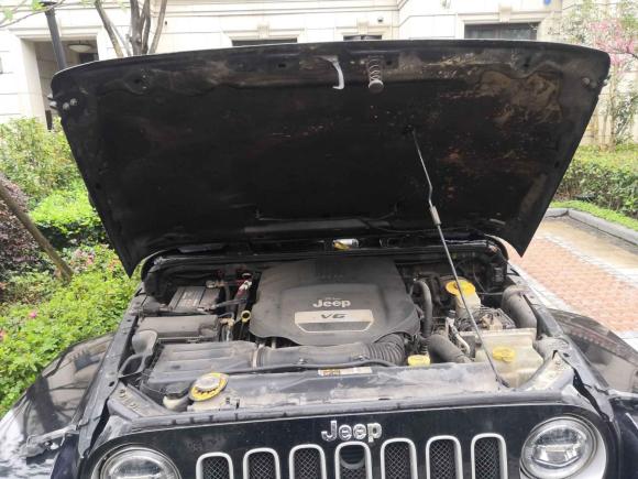 [上海·沪C] 二手Jeep牧马人2015款 3.0L Sahara 四门舒享版