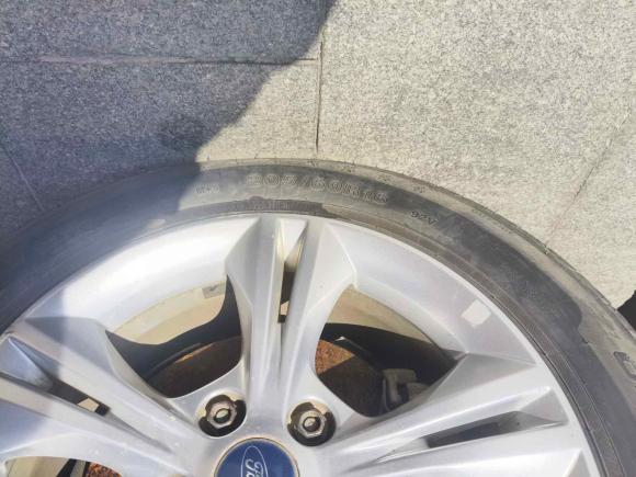 [武汉·鄂A] 二手福特福克斯2012款 两厢 1.6L 手动风尚型