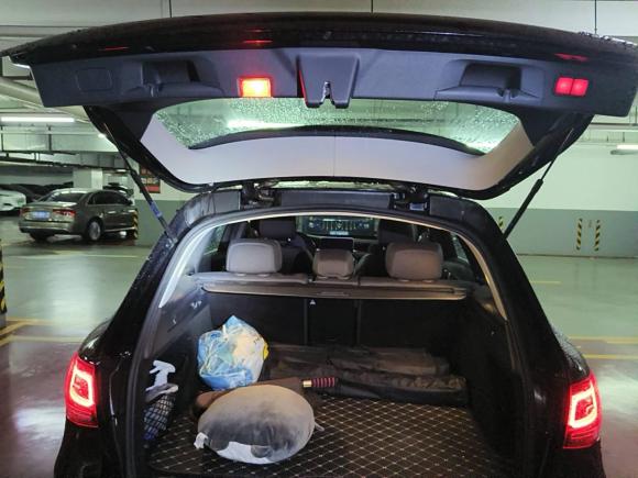 [上海·沪F] 二手奔驰奔驰GLC2020款 改款 GLC 300 L 4MATIC 动感型