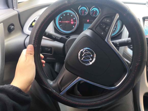 [上海·沪C] 二手别克英朗2013款 XT 1.6L 手动进取版