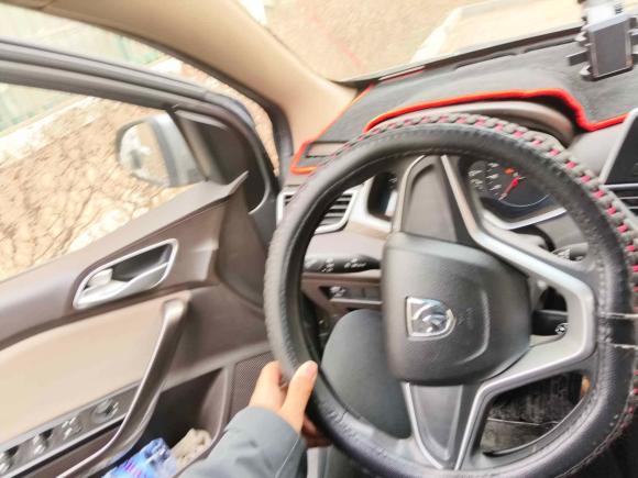 [青岛·鲁B] 二手宝骏宝骏310W2017款 1.5L 手动舒适型 国VI