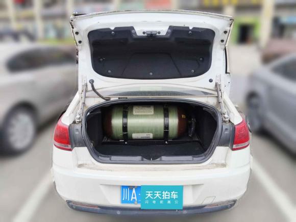 [成都·川A] 二手雪铁龙世嘉2016款 经典 三厢 1.6L 手动CNG