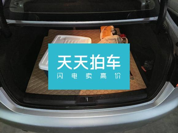 [南京·苏A] 二手奥迪奥迪A4L2009款 2.0 TFSI 标准型