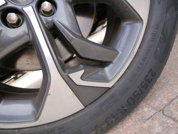 [上海·沪F] 二手上汽大通MAXUS上汽大通MAXUS D602019款 1.5T 自动尊享版 5座