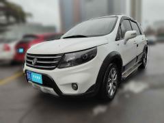 [济南·鲁A] 东风风行景逸X52016款 1.6L 手动尊享型