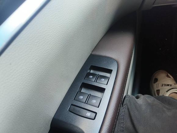 [深圳·粤B] 二手别克别克GL82022款 陆上公务舱 652T 豪华型