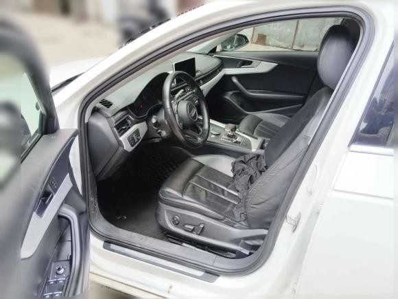 [南昌·赣A] 二手奥迪奥迪A4L2017款 40 TFSI 时尚型