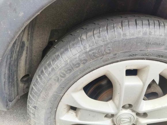 [上海·皖J] 二手长安长安CS152016款 1.5L 手动时尚版