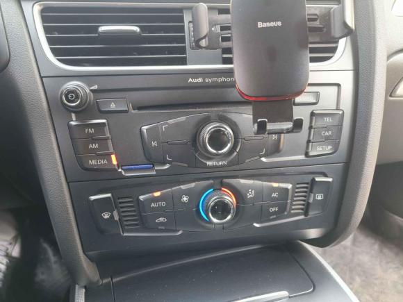 [武汉·鄂A] 二手奥迪奥迪A4L2011款 2.0 TFSI 标准型