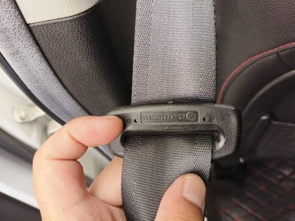 [南京·苏A] 二手哈弗哈弗H62015款 升级版 1.5T 手动两驱精英型