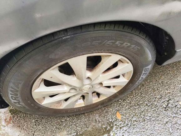 [宁波·浙B] 二手新龙马汽车启腾V602017款 1.5L 豪华型