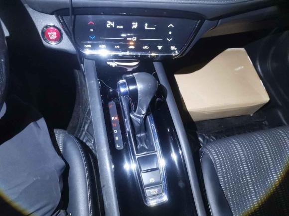 [深圳·粤B] 二手本田缤智2015款 1.8L CVT两驱豪华型