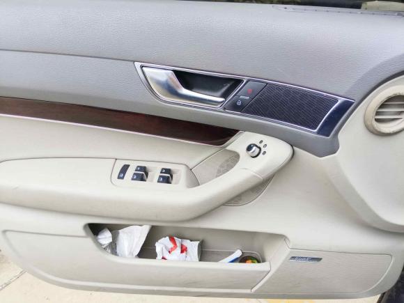 [无锡·苏B] 二手奥迪奥迪A6L2011款 2.8 FSI 舒适型