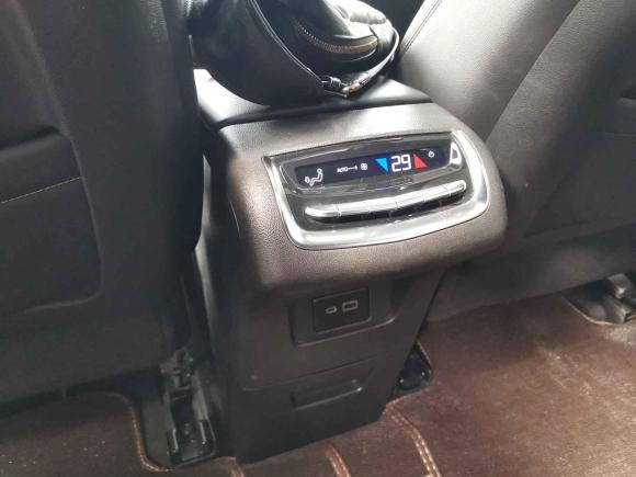 [广州·粤A] 二手凯迪拉克凯迪拉克XT62020款 28T 七座四驱风尚型