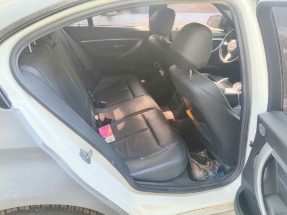 [济南·鲁A] 二手宝马宝马3系2019款 320i M运动曜夜版