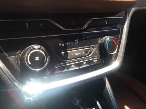 [无锡·苏B] 二手五菱汽车五菱宏光S32018款 1.5T 手动豪华型 国V