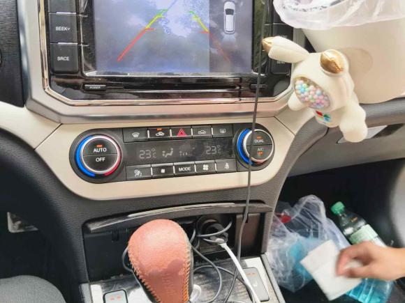 [上海·沪D] 二手哈弗哈弗H6 Coupe2015款 蓝标 2.0T 手动两驱精英型