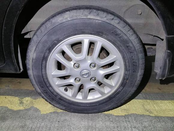 [深圳·粤B] 二手日产日产NV2002014款 1.6L CVT尊雅型 国IV