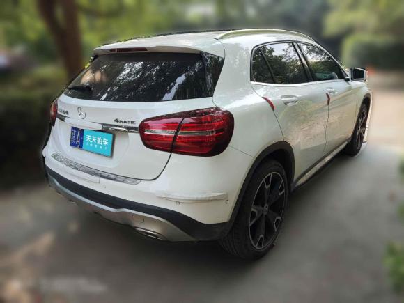 [南昌·赣A] 二手奔驰奔驰GLA2017款 GLA 220 4MATIC 时尚型