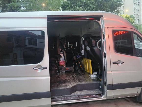 [宁波·浙B] 二手福田图雅诺2023款 2.0T自动吉象长轴中顶后单胎7/9座