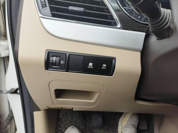 [广州·湘D] 二手宝骏宝骏7302016款 1.5L 手动舒适型 7座 国V