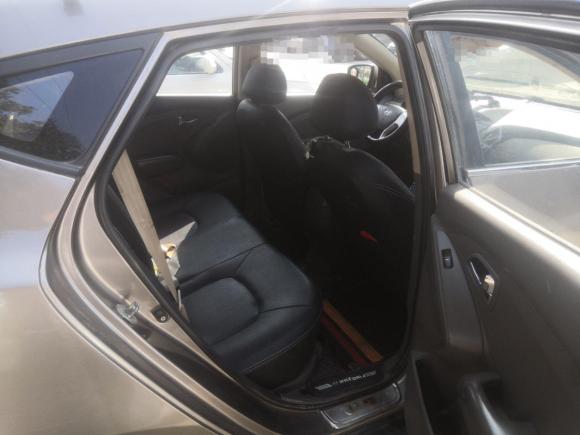 [芜湖·皖B] 二手现代北京现代ix352010款 2.0L 手动两驱新锐版GL