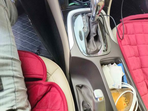 [青岛·鲁B] 二手别克君威2015款 2.0L 领先时尚型