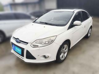 福特福克斯2012款 三厢 1.6L 手动风尚型