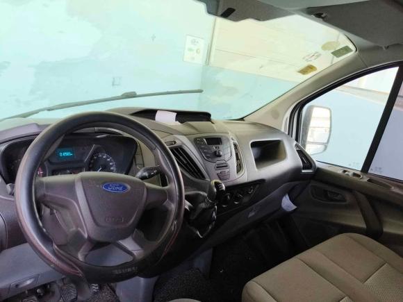 [青岛·鲁B] 二手福特全顺2017款 2.0T柴油厢式运输车短轴低顶国V