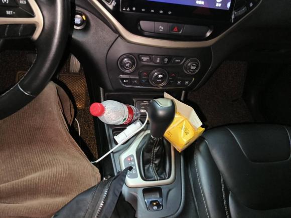 [杭州·沪C] 二手Jeep自由光2016款 2.4L 领先版