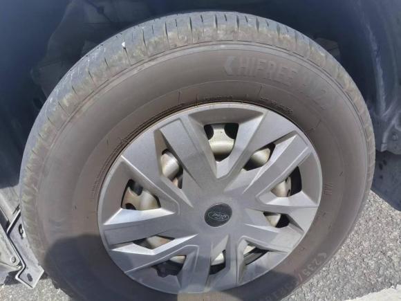 [宁波·浙B] 二手福特全顺T82024款 T8 2.0T柴油手动中轴中顶6座多功能版2/2/2