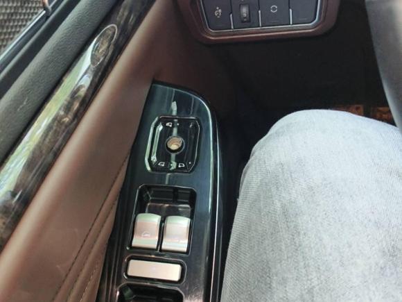 [杭州·浙G] 二手魏牌魏牌 VV52017款 2.0T 旗舰型