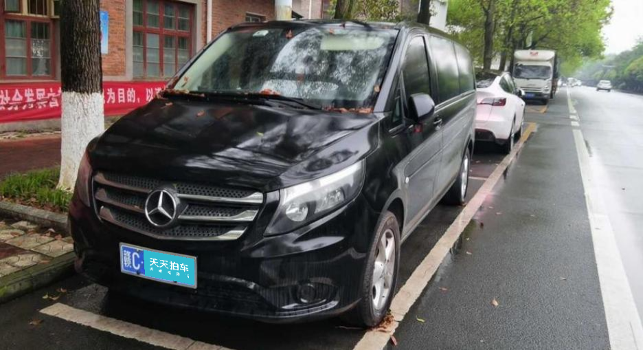 [南昌·赣C] 奔驰威霆2016款 2.0T 精英版
