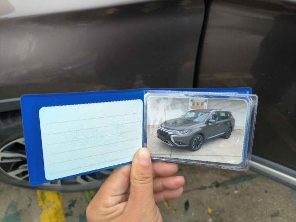 [佛山·粤X] 二手三菱欧蓝德2020款 2.4L 四驱致享版 5座