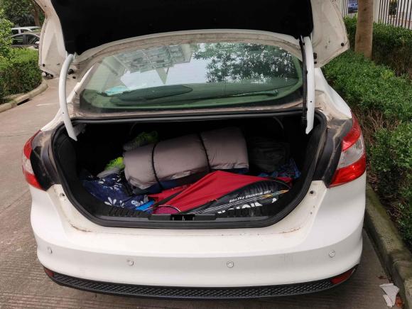 [上海·沪A] 二手福特福克斯2012款 三厢 1.6L 手动舒适型