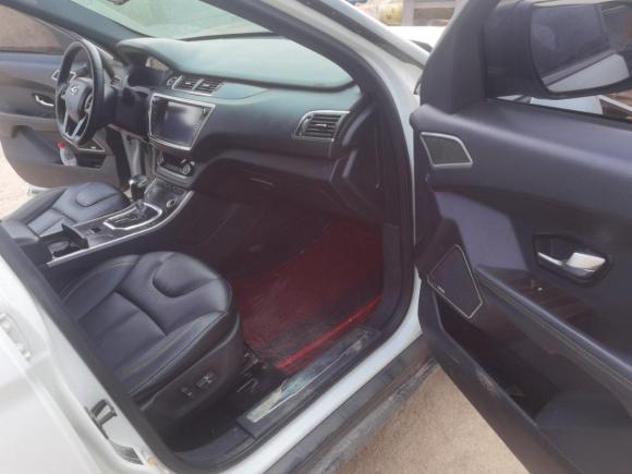 [金华·浙G] 二手陆风陆风X72015款 2.0T 全景旗舰版