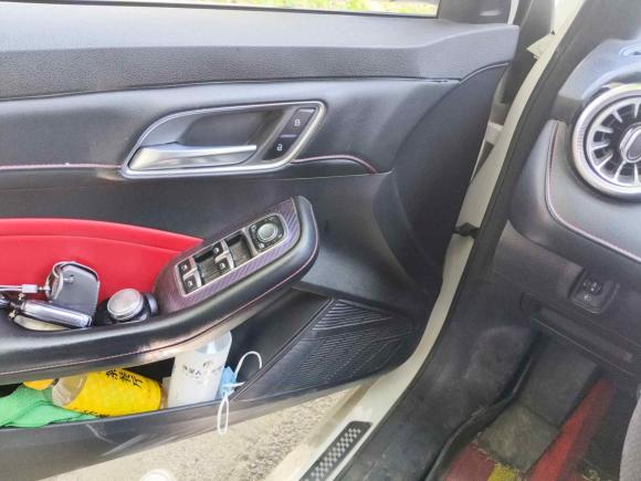 [上海·沪C] 二手名爵MG62020款 1.5T 自动Trophy豪华版