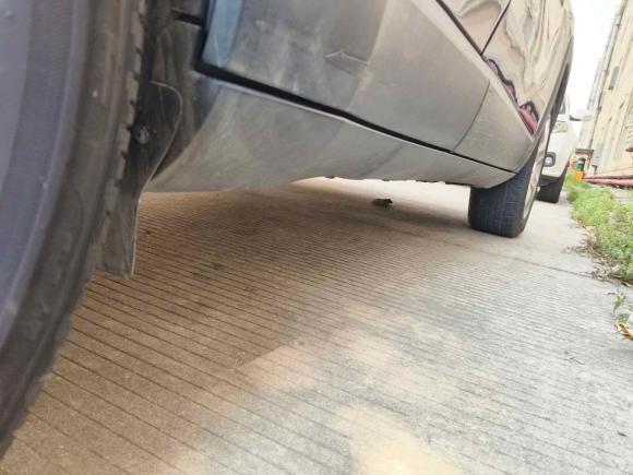 [佛山·粤E] 二手Jeep自由侠2018款 互联大屏版 180T 自动高能版