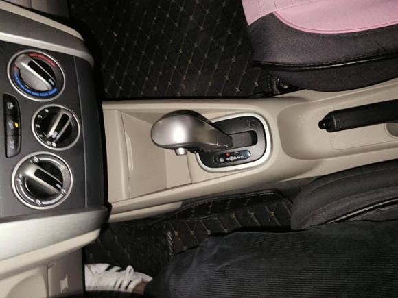 [杭州·晋A] 二手启辰启辰R502015款 1.6L 自动时尚版