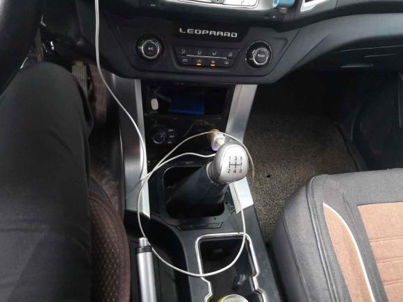 [成都·川A] 二手猎豹汽车猎豹Q62015款 2.4L 手动四驱卓越型