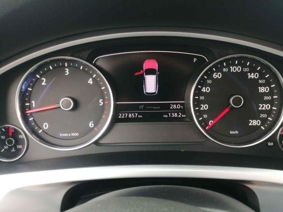 [成都·川A] 二手大众途锐2011款 3.0TDI 柴油豪华型