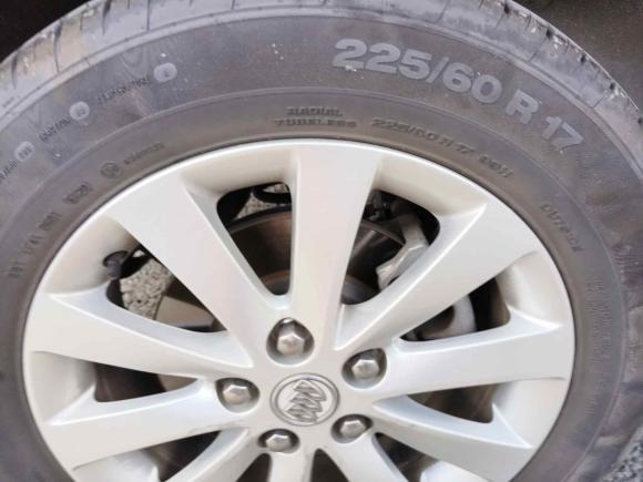 [南通·鲁A] 二手别克别克GL82014款 2.4L 经典版