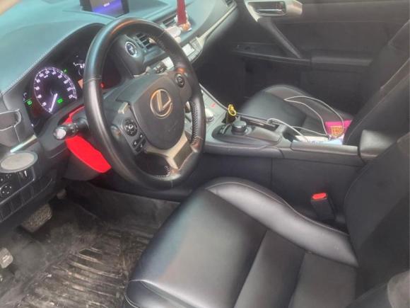 [成都·川A] 二手雷克萨斯雷克萨斯CT2017款 CT200h 舒适版 单色 国VI