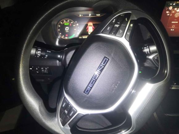 [深圳·粤B] 二手北京汽车北京EU72019款 逸风版