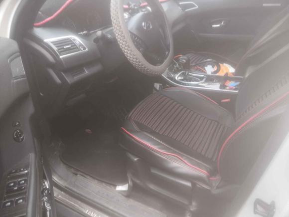 [温州·浙C] 二手陆风陆风X72015款 2.0T 全景尊享版